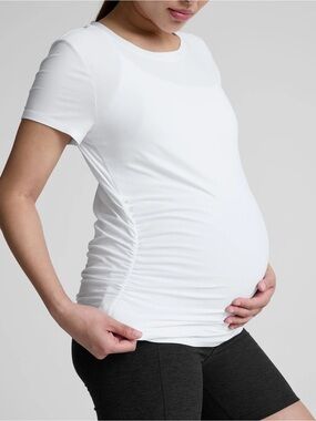 Beyond the Bump Featherweight One & Only Maternity Tee White Size XL NWT New